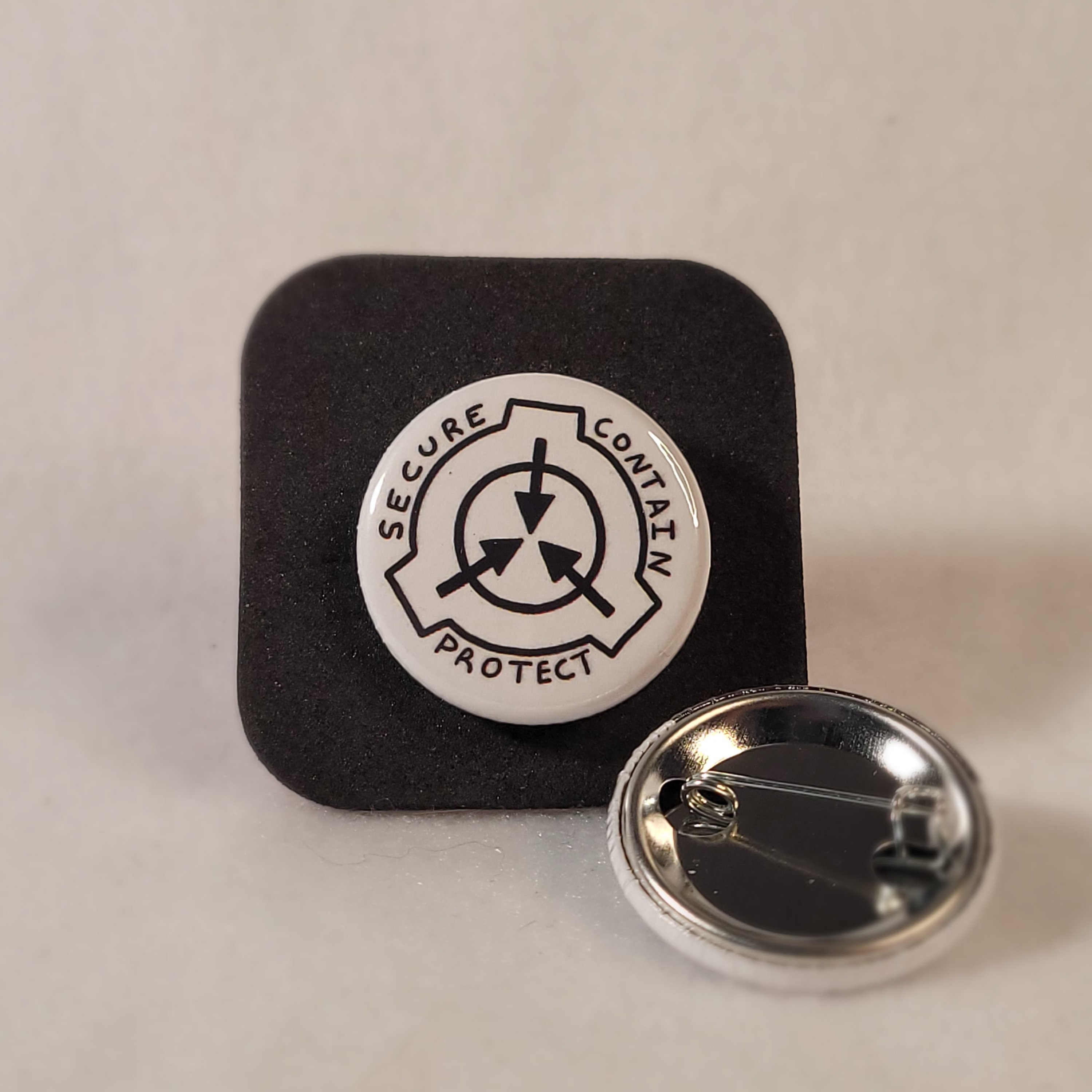 SCP Foundation Pin backs SCP LOGO Pin Badge Button Tinplate 58mm