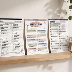 Puede incluir: Tres hojas de trabajo de terapia impresas tituladas Things I Wish My Therapist Knew About Me, que presentan listas numeradas de preguntas para la autorreflexión. Los papeles se muestran uno al lado del otro, cada uno con diseños distintos.