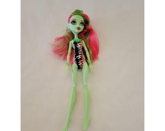 Monster High Venus McFlytrap Swim Class