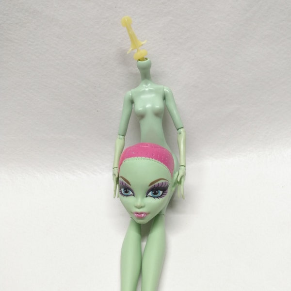 Custom Ready - Cleaned out G1 Monster High doll - Venus Mcflytrap - ready to reroot