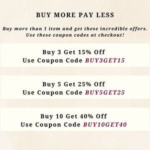 Może przedstawiać: Grafika z tekstem "BUY MORE PAY LESS" i trzema ofertami zniżek na zakupy 3, 5 i 10 artykuł&oacute;w. Oferty obejmują procent zniżki i kod kuponu do wykorzystania przy kasie.