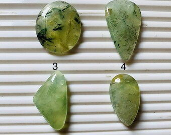 Naturlig grön prehnit ädelsten cabochon för hängsmycken