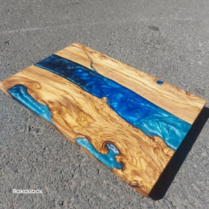 Cheese Board, Charcuterie Board - Custom Resin River Design, Olive Wood Serving Tray, Perfect for Gourmet Presentations & Housewarming Gifts