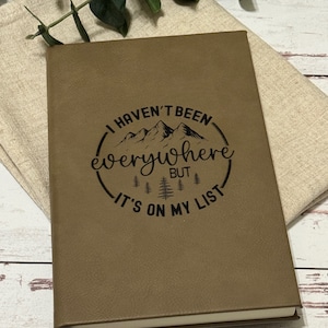Reise-Notizbuch | Vegan Leder Notizbuch | Personalisierbar | Benutzerdefiniertes Notizbuch für die Reise | Geschenk für bestanden | Reisetagebuch | Geschenk für Sie