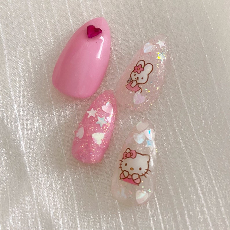 Hello Kitty Press on Nails/ Sanrio Nail Designs / Glue on Etsy