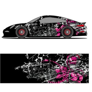 Könnte beinhalten: Schwarzes Sportwagen-Design mit einer Grafik, die einen Soldaten mit einer Waffe in Rosa-, Grau- und Weißtönen zeigt. Das Auto hat rote Felgen und ein graues Dach. Das Design ist abstrakt und dynamisch.