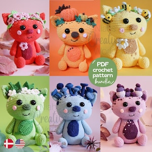 Może przedstawiać: Zestaw pięciu wzorów amigurumi na szydełku przedstawiających urocze stworzenia z kwiatowymi koronami. Wzory obejmują rudego lisa, pomarańczową dynię, żółtą pszczołę, zielonego potwora i niebieskie stworzenie grzybowe. Wzory są dostępne jako pakiet do pobrania w formacie PDF.