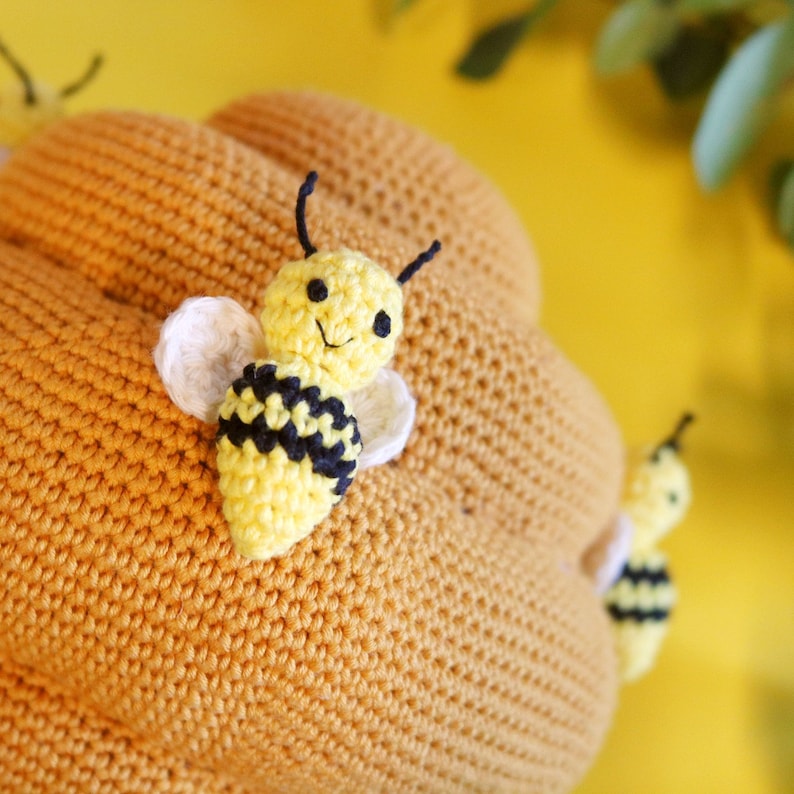 Beehive with small bees, crochet pattern, amigurumi, digital download image 3