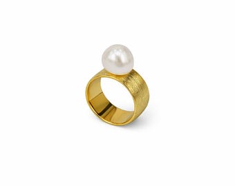 Millie Pearl Ring