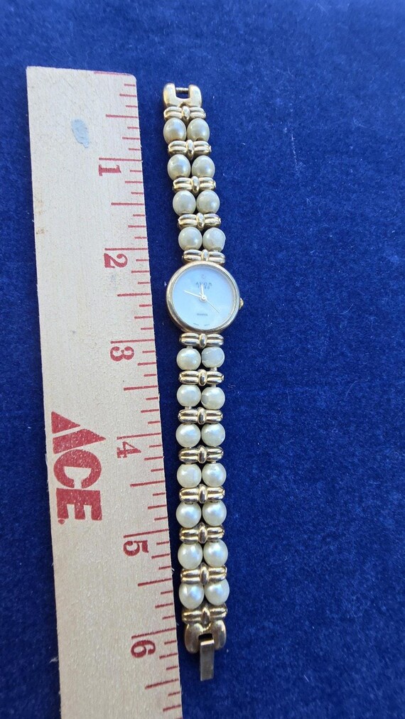 Vintage Avon 1990 Watch Womens Quartz Faux Pearl Bead 