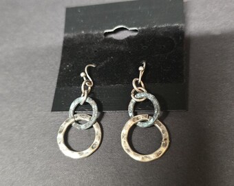 Gold Tone Gehämmerte Doppel Hoop baumeln Tropfen Ohrringe Damen Französischer Draht Boho