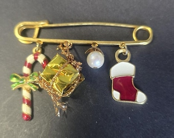 Christmas Charm Brooch Pin Gold Tone Candy Cane Present Pearl Stocking Jewelry