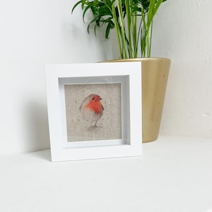 Robin picture. Mini Handmade fabric wall art. Home decor. Birthday gift for robin lover. Secret santa