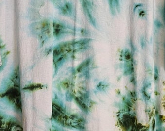 3XL Ice-Dyed Tie Dye Shirt with Teal and Green Flower Burst Pattern