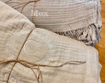 Custom throw blanket, organic muslin blanket, blanket with message, personalized blanket, monogrammed throw, embroidered blanket, custom