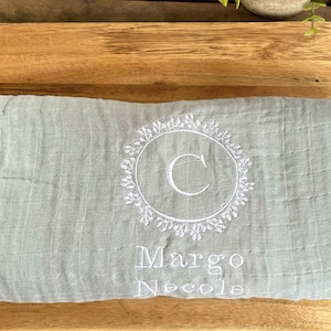 Personalized Muslin Baby Blanket, Embroidered Swaddle Blanket, Custom Baby Gift, Organic Cotton, Baby Name Blanket, Custom Baby Gift