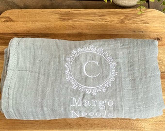 Gepersonaliseerde mousseline inbakerdoek, geborduurd biologisch katoen, babycadeau