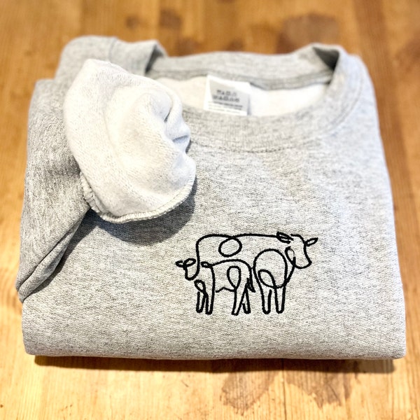 Cow sweatshirt, cow crewneck, cow pullover, farm animal sweatshirt, farmcore sweatshirt, cow lover gift, embroidered sweatshirt