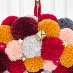 Christmas Pom Pom Wreath image 4