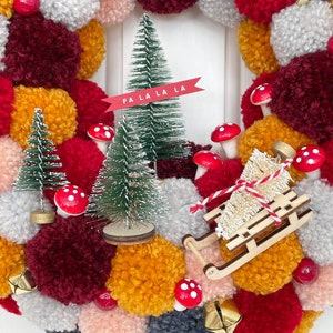 Christmas Pom Pom Wreath image 3