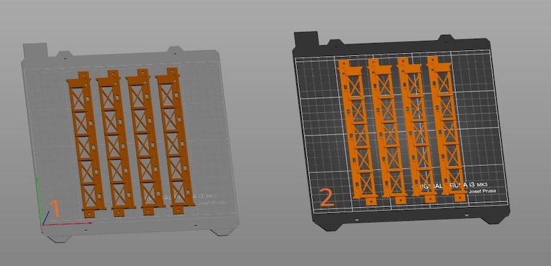 Peut inclure: Deux plateaux d'imprimante 3D avec des structures de support g&eacute;om&eacute;triques orange. L'un est gris avec un indicateur d'axe rouge et vert. L'autre est noir avec le chiffre "2" en orange. Le texte "ORIGINAL FILA A3 MK3" est visible.