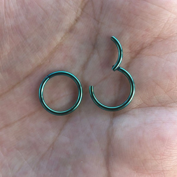 20G 18G 16G 14G Couleur verte plaqué sur acier chirurgical Segment articulé Anneau nasal Septum Clicker Anneau Daith Hoop