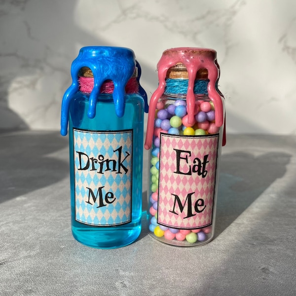 Wonderland MINI Potions | Eat Me | Drink Me | Magic Potions | Magical Apothecary Potion Bottle | Halloween Decoration Potions