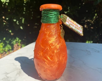 Plum Potion | Decorative Color Changing Potion Bottle | Wizard Prop | Fantasy Bookshelf Decor