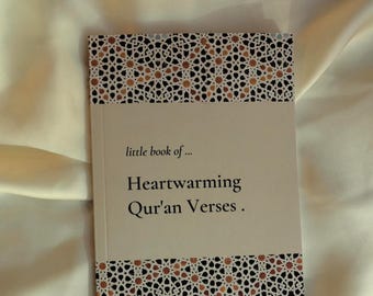 Little Book of Heartwarming Qu'ran Verses - Islamic, Eid, Ramadan, Nikkah, Muslim Gift Idea - Blue and Gold Mosaic Cover Design Smaller Size