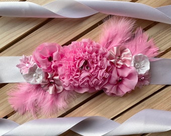 Rosa weiße Umstandsschärpe, Umstandssash Junge, Umstandssash Girl, Schwangerschaftssash, Baby Shower Geschenk, Blumenschärpe, Gender Reveal Party