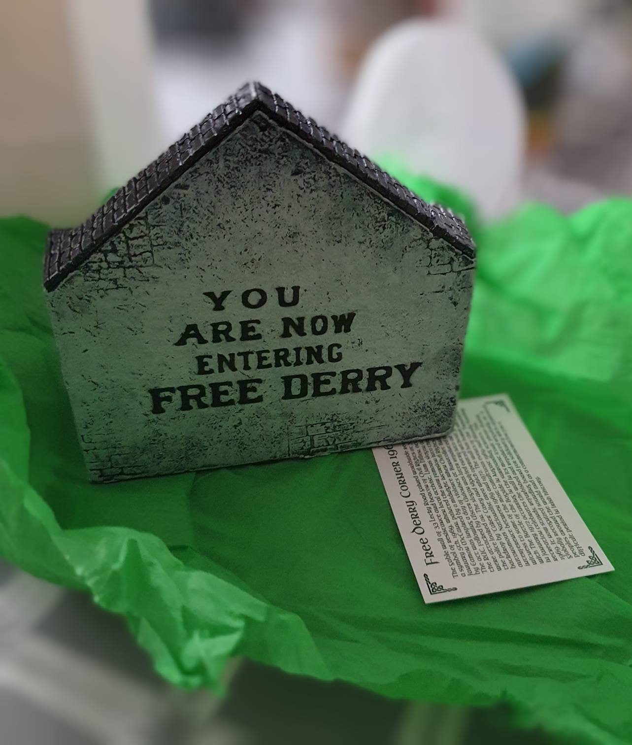 Free Derry Corner, Bogside, 1969 - Etsy, image size:1283x1512