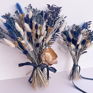 Dark blue dried flower bunch | Ruscus arrangement | Grey floral bouquet | Blue wedding decor | Blue and gold flowers | Flowers for the home