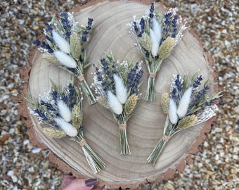 lavender dried flower buttonhole | grooms floral pin | rustic wedding flowers | lavender wedding accessories | traditional boutonniere
