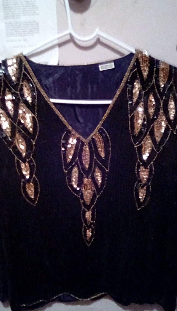Gorgeous Vintage Black and Gold Sequin Top -  Med… - image 3