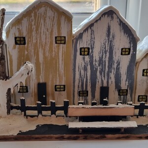 4 winter house set with tree and bench