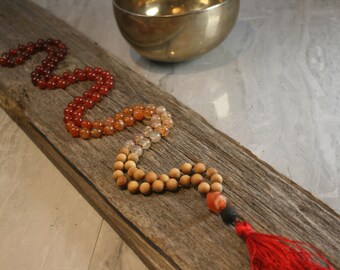 Collier de pierres précieuses noué à la main MALA DÉGRADÉ DE CARNELIENNE