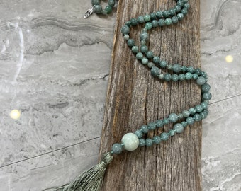 JADE MALA, 108 Perlen handgeknotete Mala, Edelsteinkette, Perlen verschiedener Größen, Meditationsperlen, Kristallkette