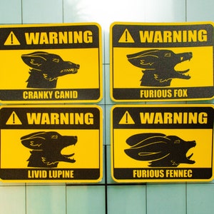 Vinyl waarschuwingsstickers - Canids - harige sticker - Wolf Lupine Fennec Fox Canine