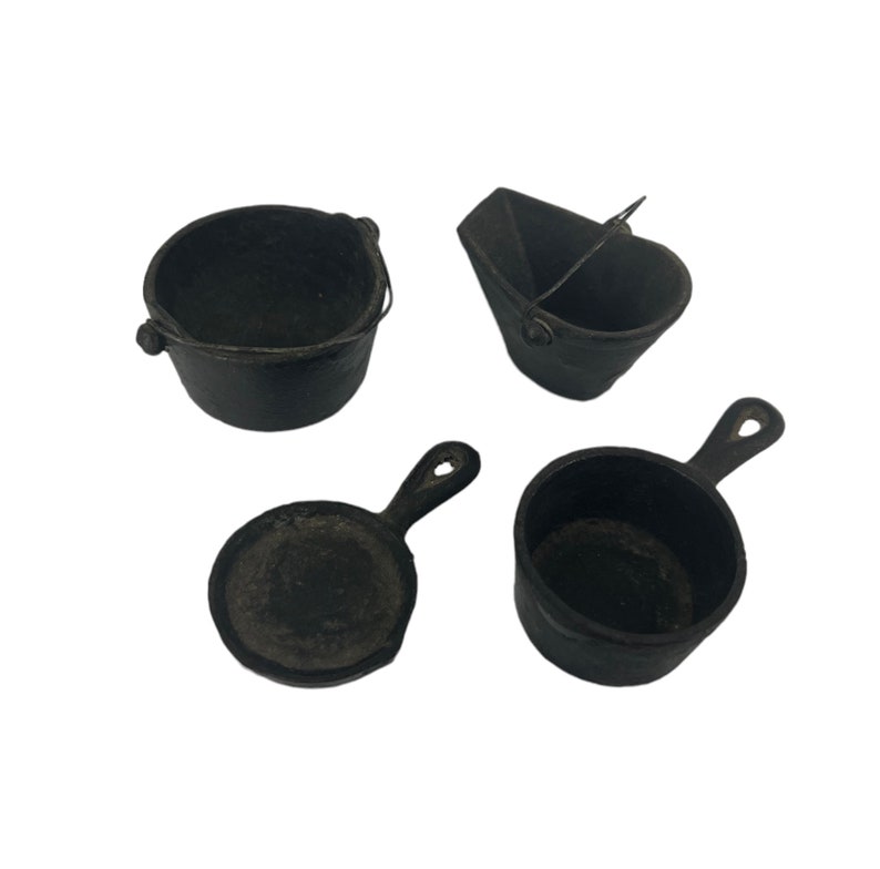 Vintage Salesman Mini Queen Cast Iron Oven/stove With Pots Etsy