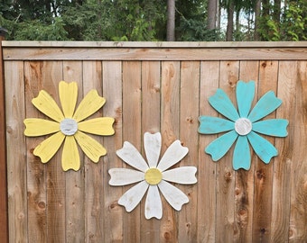 Rustic Wood Flower, Garden Flower, Wall Flower, Garden Decor, Patio Decor, Wood Flower, Fence Flower, Outdoor Wood Flower, Large Wood Flower