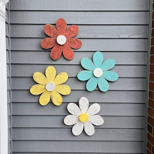 Rustic Wood Flower, Garden Flower, Wall Flower, Garden Decor, Wood Daisy, Wood Flower, Retro Wood Flower, Outdoor Wood Flower