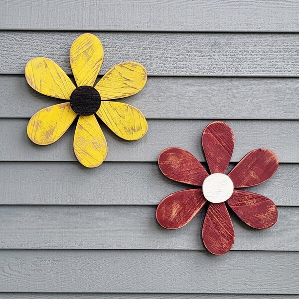 Rustic Wood Flower, Repurposed Wood Flower, Garden Flower, Wall Flower, Garden Decor, Wood Flower, Retro Wood Flower, Outdoor Wood Flower