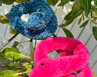 Serpiente de crochet grande: peluche amigurumi de crochet hecho a mano