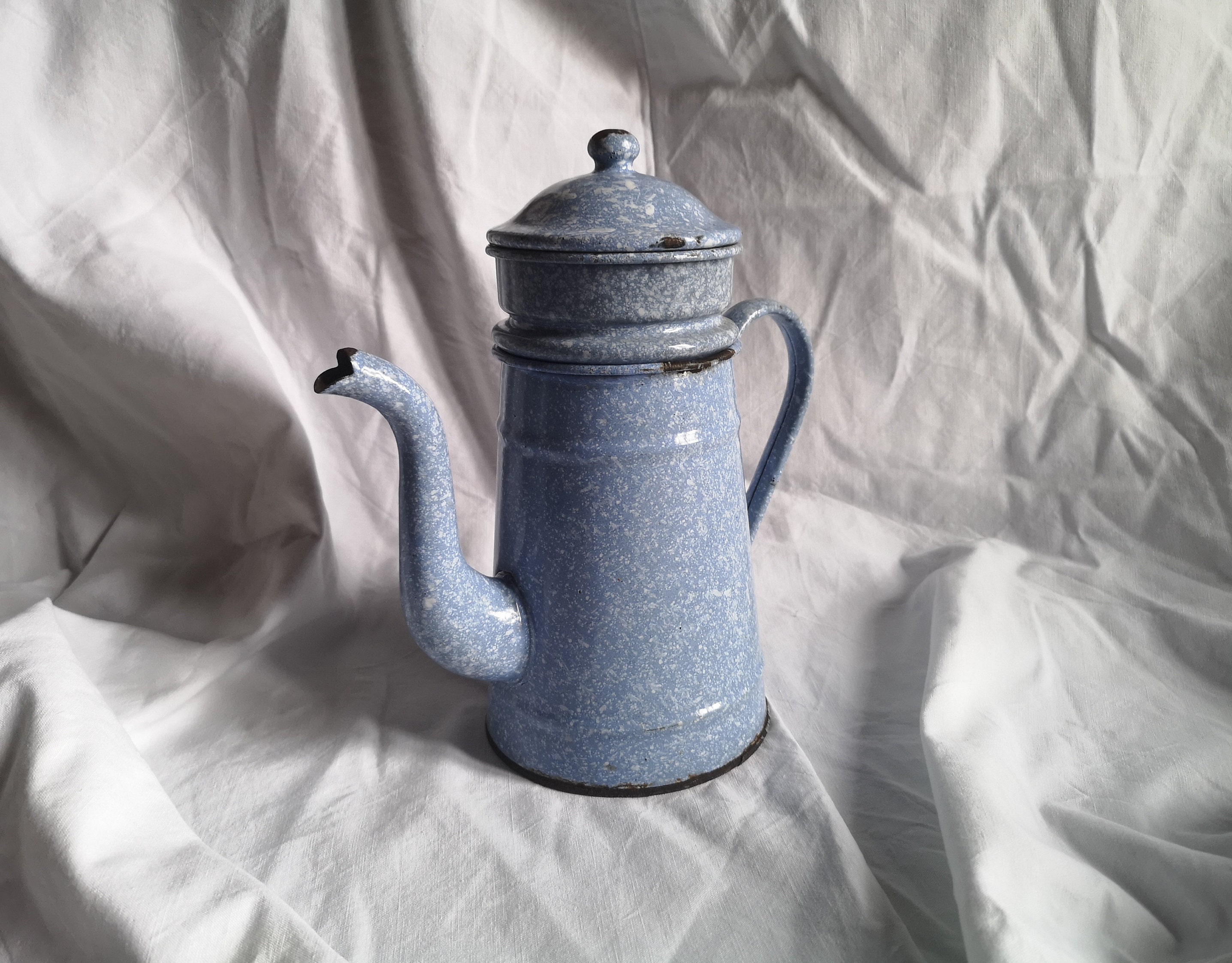 Cafetière en Émail Vintage, avec Couvercle et Récipient à Grain