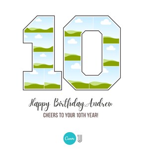 Op de afbeelding: Een verjaardagskaart met een groen en blauw nummer 10, de tekst "Happy Birthday Andrew" en "Cheers to your 10th year!" en een klein blauw en wit Canva-logo.