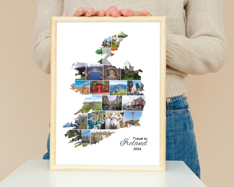 Op de afbeelding: Een ingelijst afdruk van een collage van foto's van Ierland, in de vorm van een kaart van het land. De collage bevat afbeeldingen van bezienswaardigheden, landschappen en mensen. De tekst "Travel to Ireland 2024" is onder de collage afgedrukt.