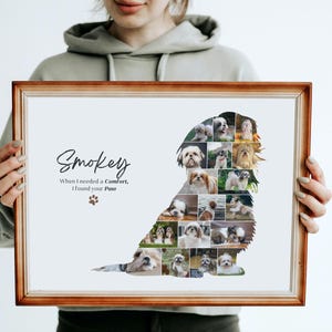 Puede incluir: Un marco de madera que contiene una impresi&oacute;n con un collage de fotos de perros Shih Tzu con forma de perro. El marco incluye el nombre "Smokey" y el texto "When I needed a Comfort, I found your Paw."
