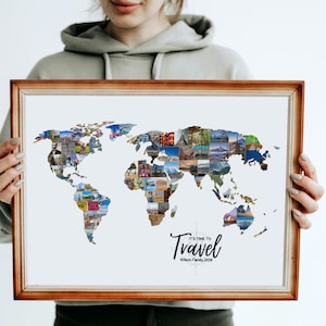 K&ouml;nnte beinhalten: Ein gerahmter Weltkarten-Collage mit verschiedenen Reisefotos. Die Karte ist mit farbenfrohen Bildern gef&uuml;llt, die globale Reiseziele darstellen. Der Text "It's Time to Travel" und "Wilson Family 2026" ist in eleganter Schrift dargestellt.