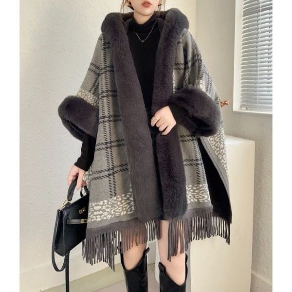 Luxurious Open-front check/ tartan thermal lining poncho with Faux fur Collar & arms - 2 Colors to chose from