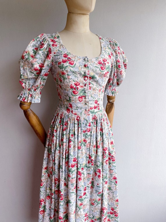 Beautiful vintage traditional dress Dirndl made o… - image 3